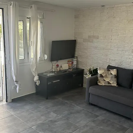 Anissa House * Anissaras