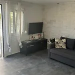 Anissa House * Anissaras
