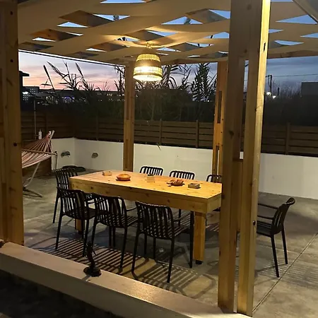 Anissa House Anissaras