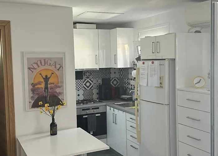 Anissa House Anissaras